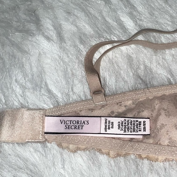 Victoria’s Secret Unlined Demi Bra Size 32B - Picture 4 of 4